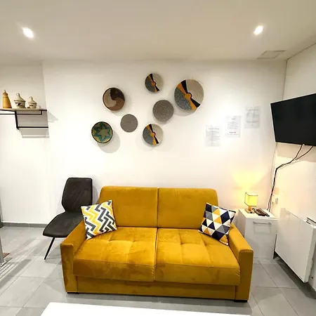 Petit Bijou Dans Le Centre De Paris-2